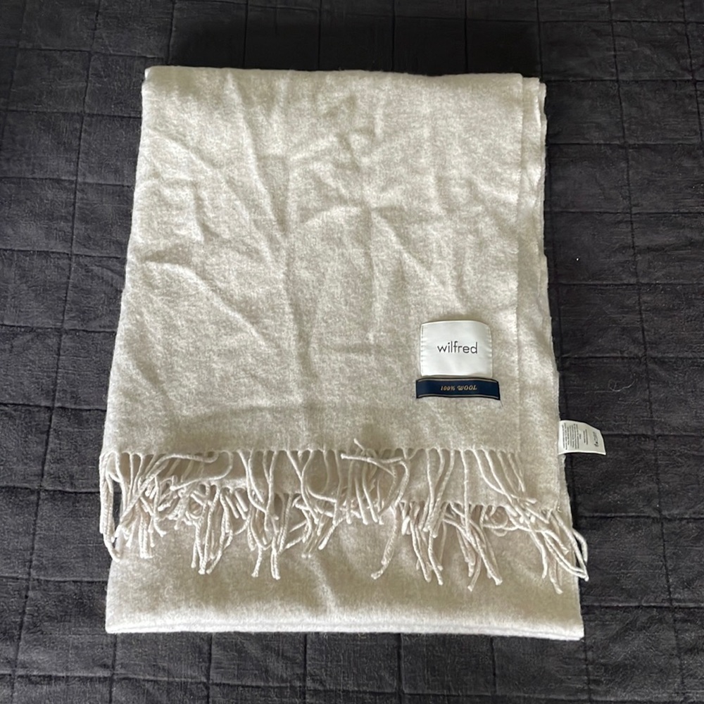 Wilfred gasperin scarf